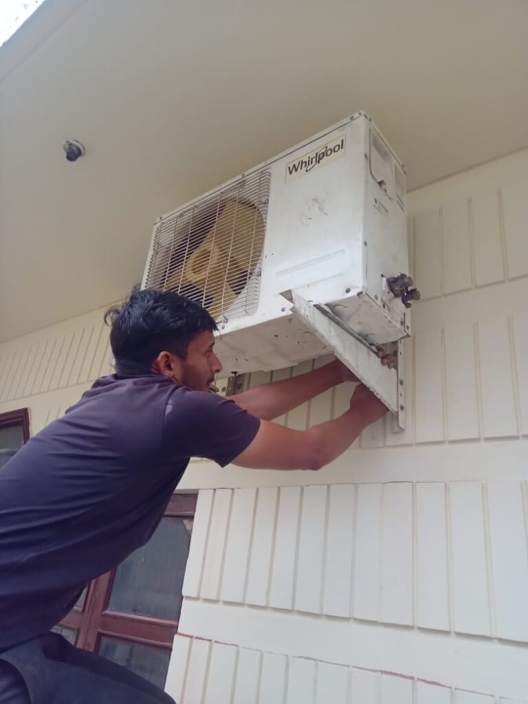 ac installation, outdoor installing by expert engineer.