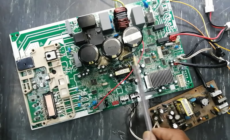 damaged ac pcb, pcb is not supplying electric current, pcb is not working, checking air conditioning pcb