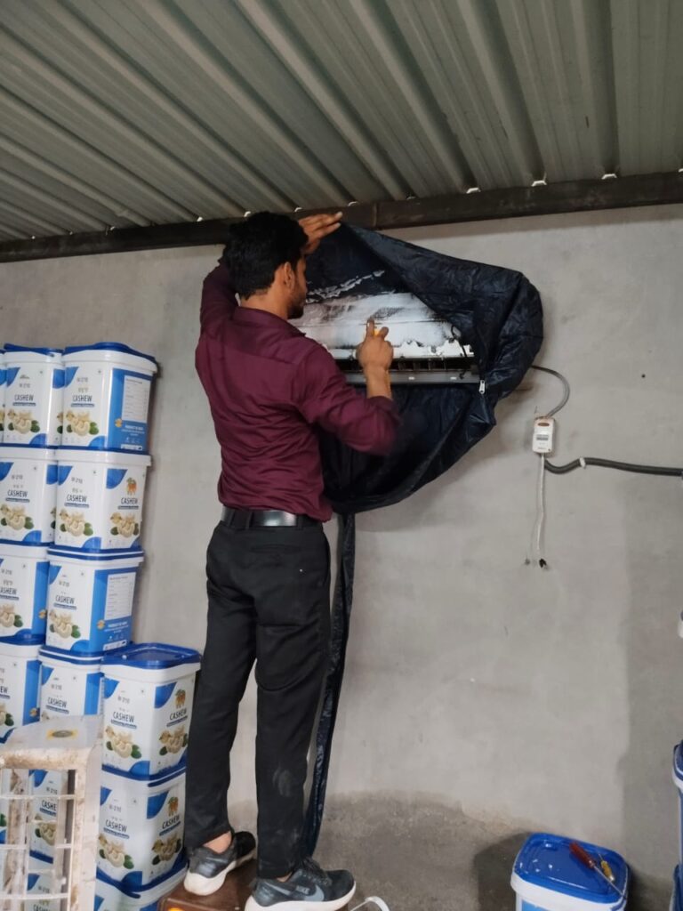 Deep Clean AC Service is performing by expert AC Technicians. AC Repair, AC Installation