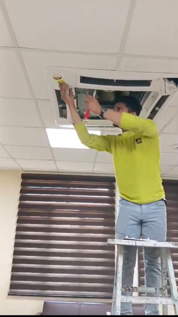 Deep Clean AC Service in Zirakpur ( Neaby Fast & Reliable AC Service) AC Service in Zirakpur, Best AC Service in Zirakpur, Split AC Service in Zirakpur, Window AC Service in Zirakpur,